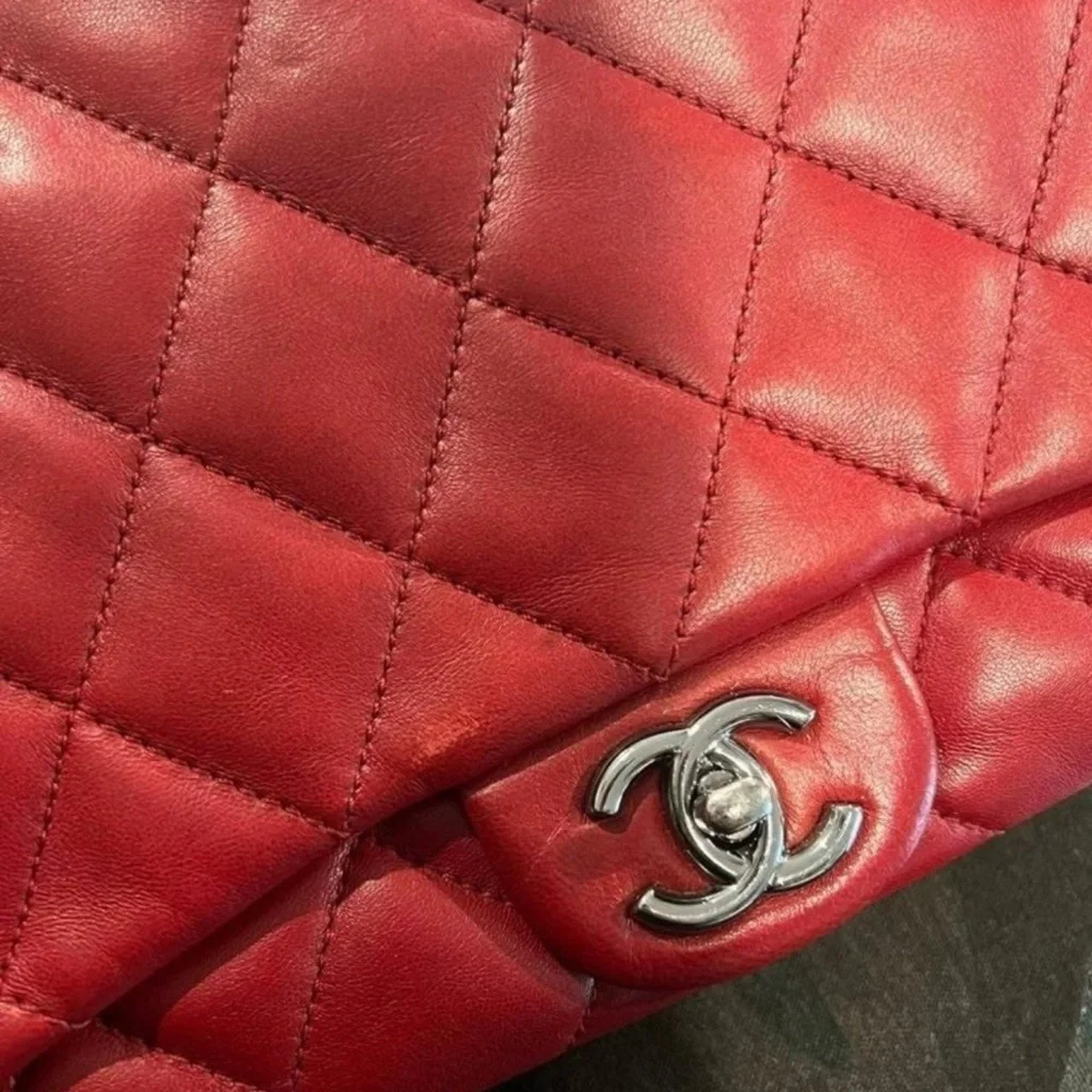 CHANEL Quilted Lambskin Shoulder Bag in Red with Silver Chain